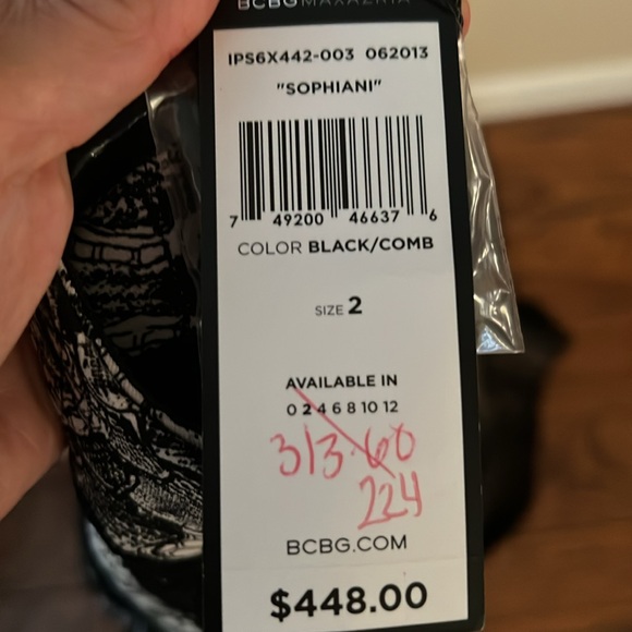 Brand New, Bcbg Maxazria Dress, size 2. - Picture 3 of 4